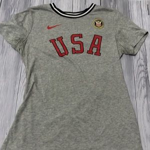 Gray USA nike t-shirt